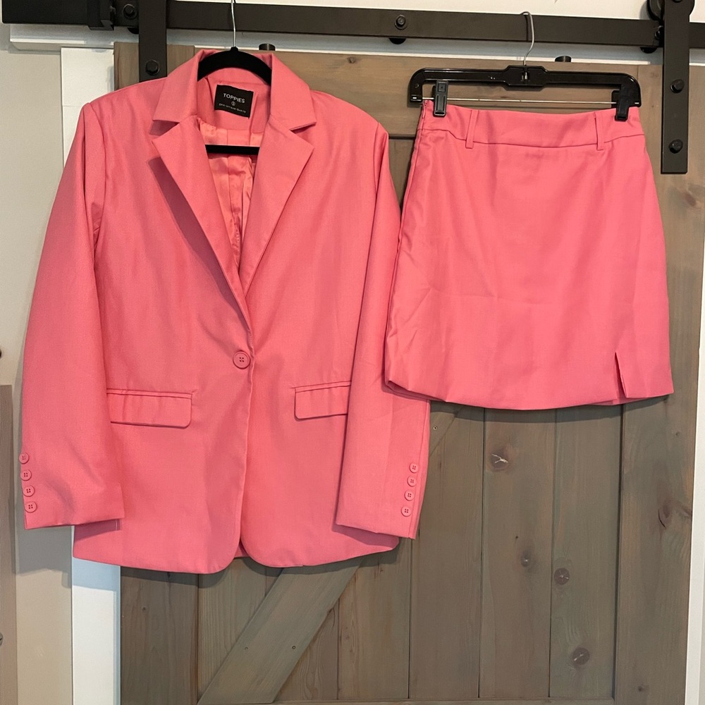 Bubblegum pink blazer and skirt set
